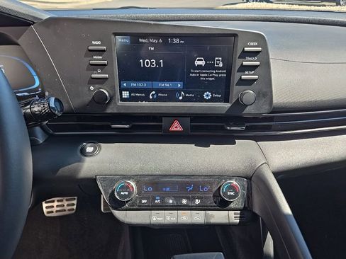 Used 2025 Hyundai Elantra Sport FWD image 33