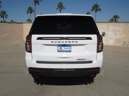 Used 2024 Chevrolet Suburban RST w/ Sport Performance Package image 7