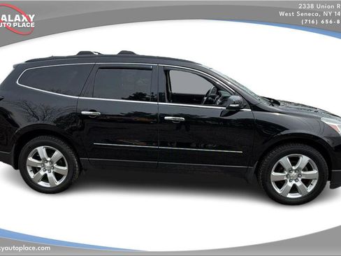 Used 2017 Chevrolet Traverse Premier w/ LPO, 'HIT The Road' Package AWD/4WD image 4