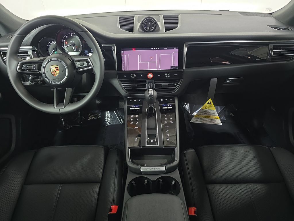 Certified 2026 Porsche Macan AWD/4WD image 13