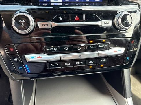 Used 2023 Ford Explorer Limited w/ Limited Technology Package AWD/4WD image 15