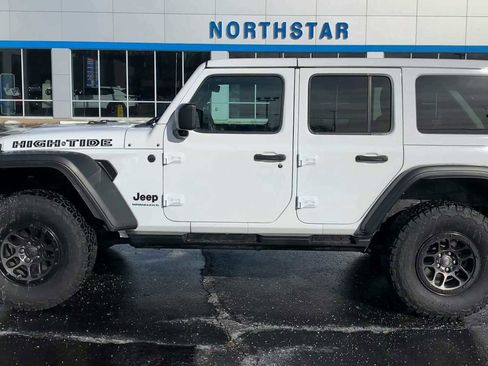 Used 2023 Jeep Wrangler Unlimited Sport image 5