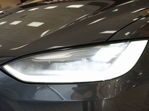 Used 2017 Tesla Model X 75D image 26