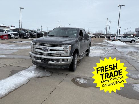 Used 2019 Ford F250 Lariat w/ Lariat Ultimate Package image 7