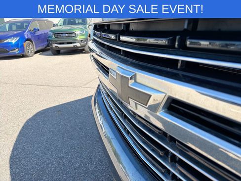 Used 2021 Chevrolet Tahoe LT w/ LT Signature Package AWD/4WD image 13