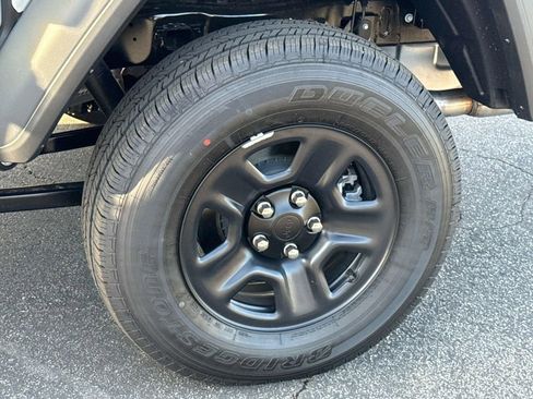 New 2026 Jeep Gladiator Sport image 38