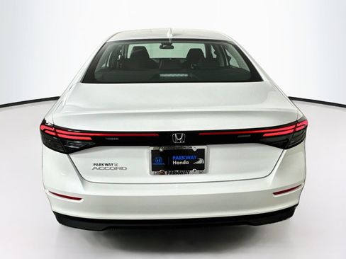 Used 2025 Honda Accord LX image 6
