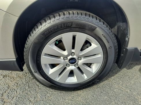 Used 2019 Subaru Outback 2.5i Premium w/ Popular Package #2 image 9