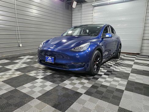 Used 2020 Tesla Model Y Long Range image 41