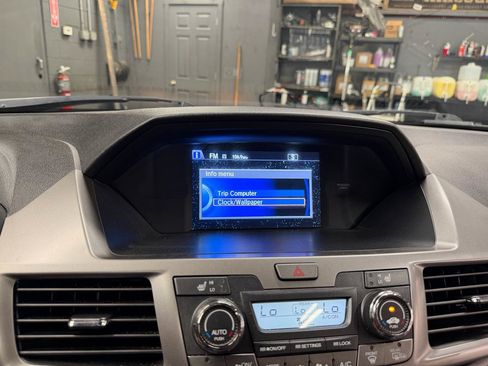 Used 2016 Honda Odyssey EX-L image 21