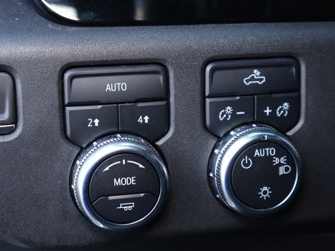 Used 2023 GMC Sierra 1500 SLE AWD/4WD image 11