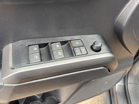Used 2023 Toyota Tacoma TRD Off-Road w/ Advanced Technology Package AWD/4WD image 9