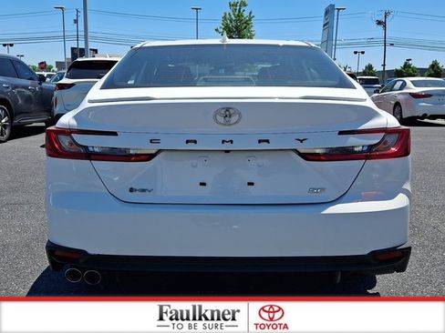 Used 2026 Toyota Camry SE FWD image 4
