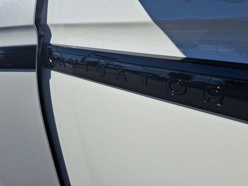 New 2025 Lincoln Navigator L Reserve w/ Jet Appearance Package image 11