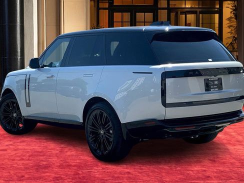 New 2025 Land Rover Range Rover SE image 4
