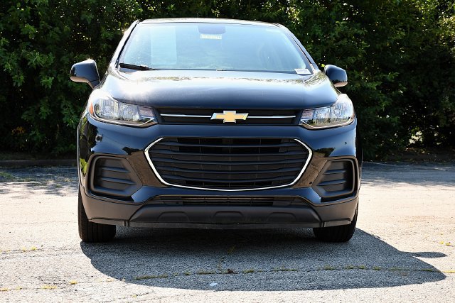 Used 2017 Chevrolet Trax LS FWD image 2