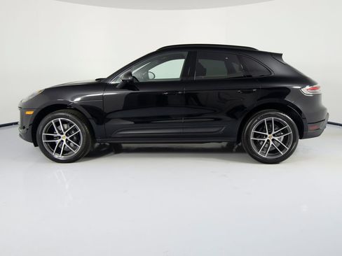 Certified 2025 Porsche Macan image 7