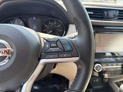 Certified 2022 Nissan Rogue Sport SL FWD image 23