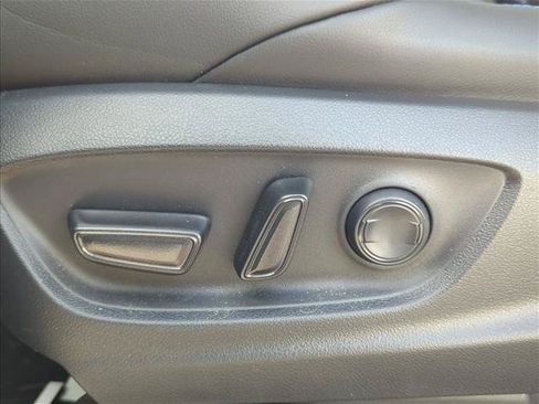 Used 2026 Toyota Corolla Cross AWD Hybrid w/ Convenience Package image 10