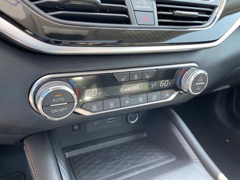New 2026 Nissan Altima 2.5 SR FWD image 28