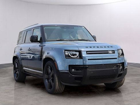 New 2026 Land Rover Defender 110 X-Dynamic SE AWD/4WD image 3
