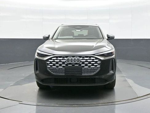 Used 2025 Audi Q5 Premium w/ Convenience Package AWD/4WD image 2