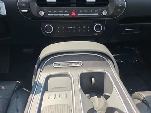Certified 2026 Hyundai Palisade Limited AWD/4WD image 13