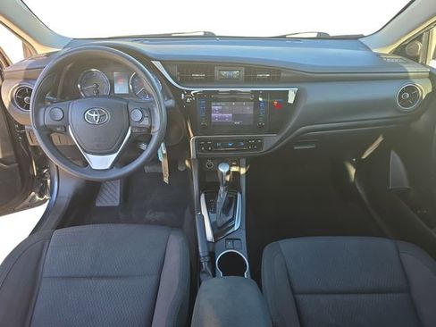 Used 2019 Toyota Corolla LE image 9