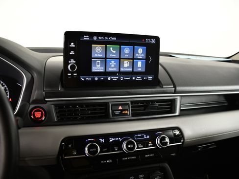 Certified 2025 Honda Pilot EX-L image 25