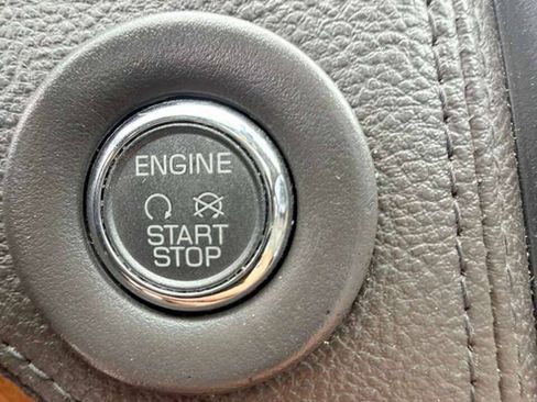 Used 2014 Lincoln MKX AWD w/ Equipment Group 102A image 21