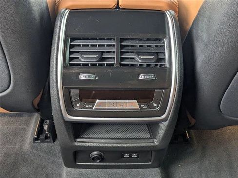 Used 2026 BMW X5 xDrive50e image 17