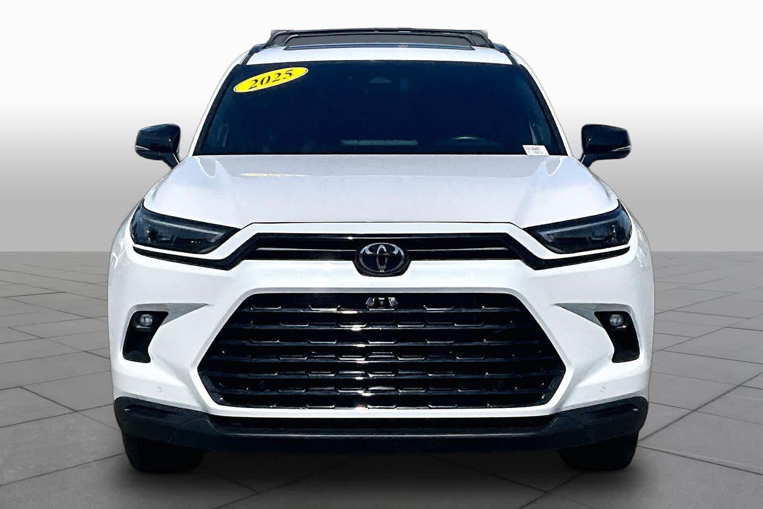 Certified 2025 Toyota Grand Highlander AWD Hybrid image 3