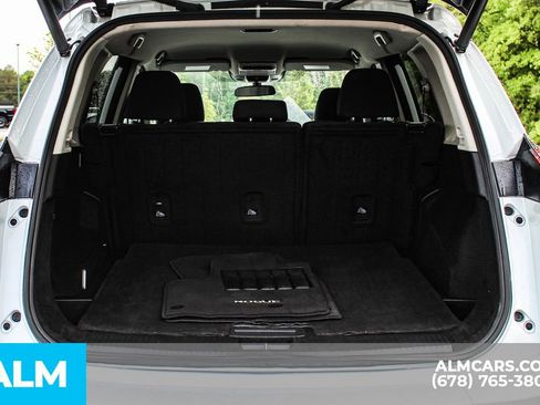 Used 2025 Nissan Rogue SV FWD image 22