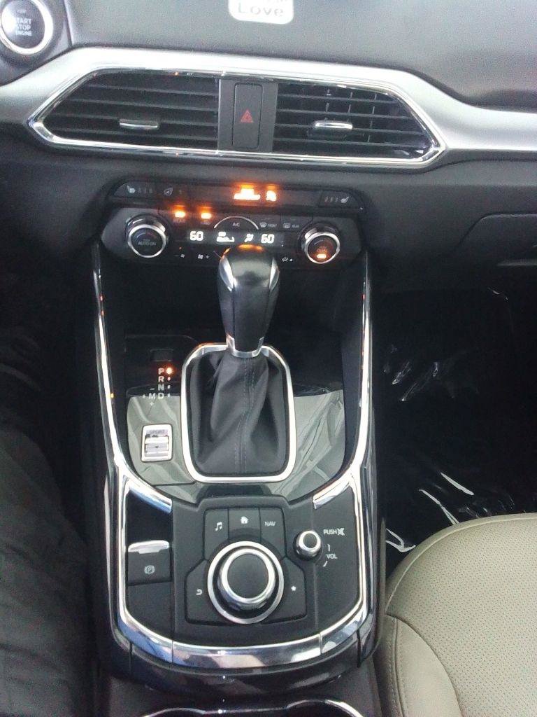 Used 2018 MAZDA CX-9 Grand Touring FWD image 12