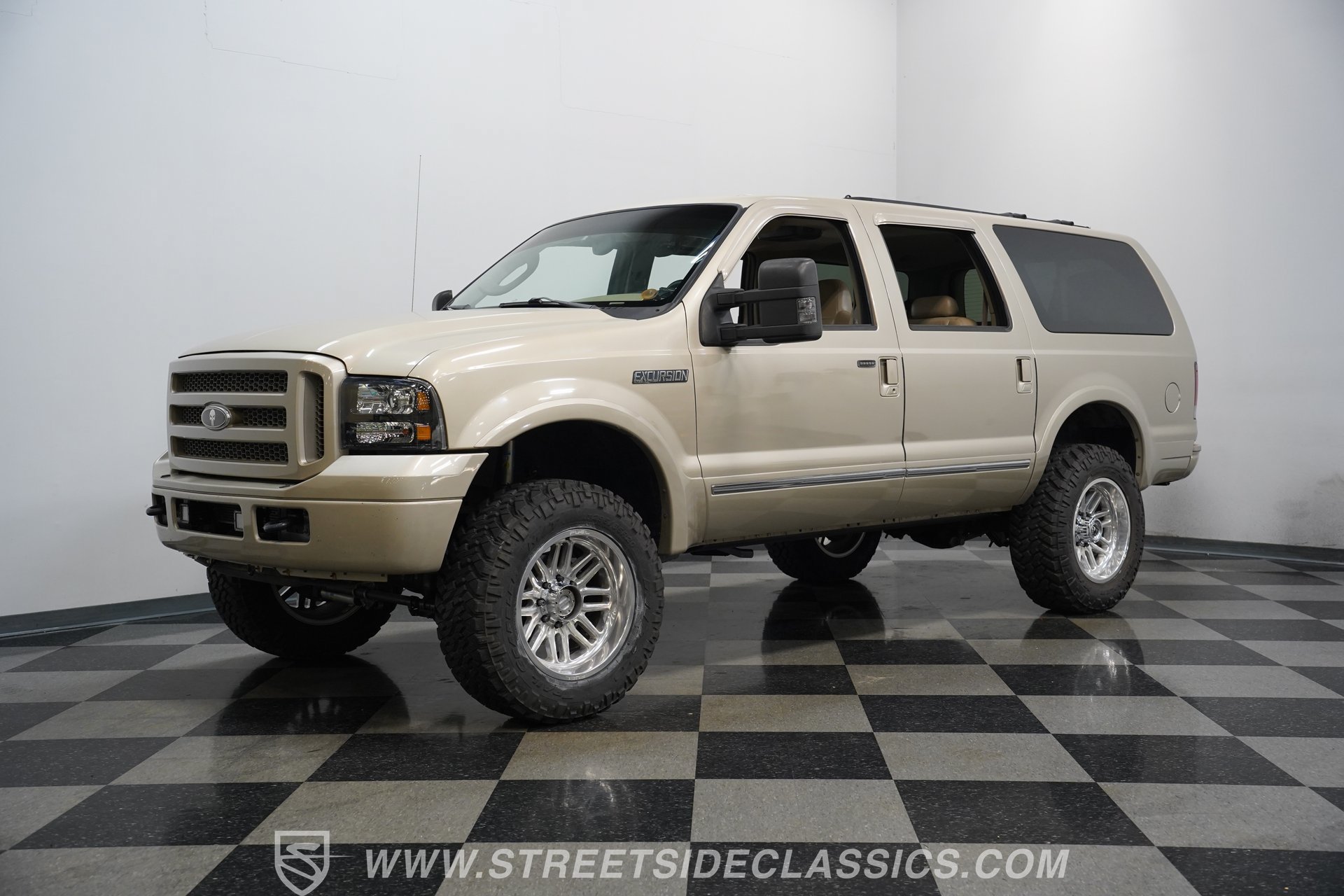 Used 2005 Ford Excursion Limited AWD/4WD image 7