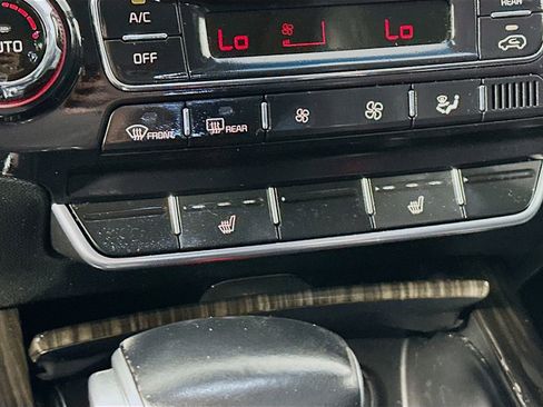 Used 2020 Kia Sorento EX AWD/4WD image 19