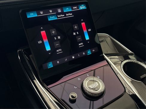 New 2025 Cadillac Escalade IQ Luxury 2 w/ LPO, Radiant Package image 26