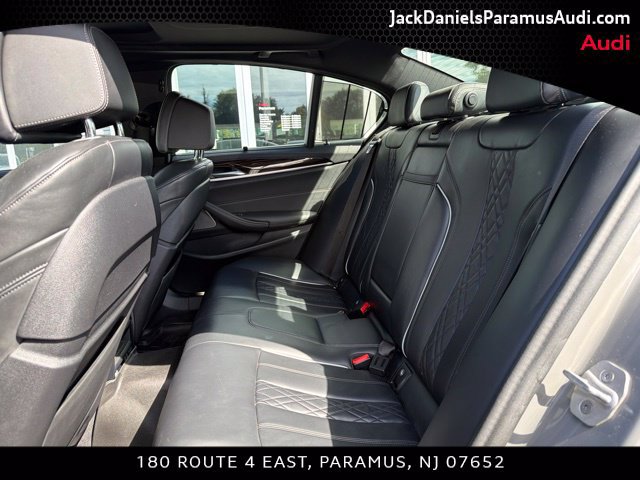 Used 2021 BMW M550i xDrive w/ Executive Package AWD/4WD image 14