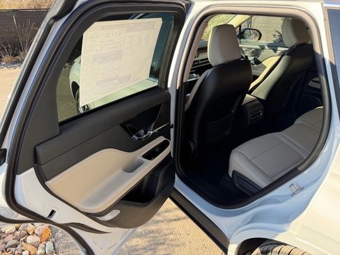 New 2026 Lincoln Corsair Grand Touring image 19