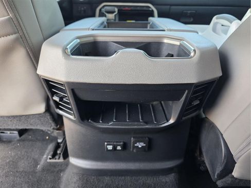 Used 2023 Toyota Tundra Limited AWD/4WD image 30