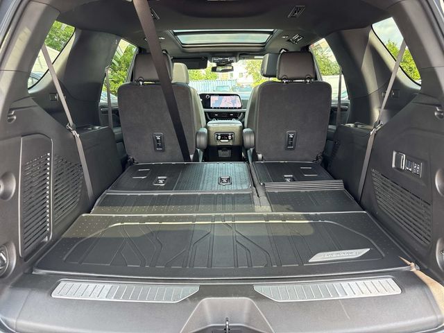 Used 2026 Chevrolet Tahoe Z71 w/ Comfort Package AWD/4WD image 25