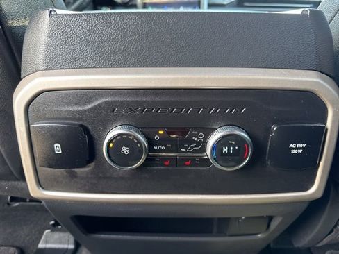 Used 2024 Ford Expedition Limited image 38
