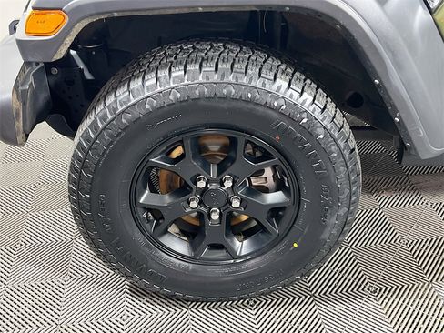 Used 2022 Jeep Wrangler Willys image 27