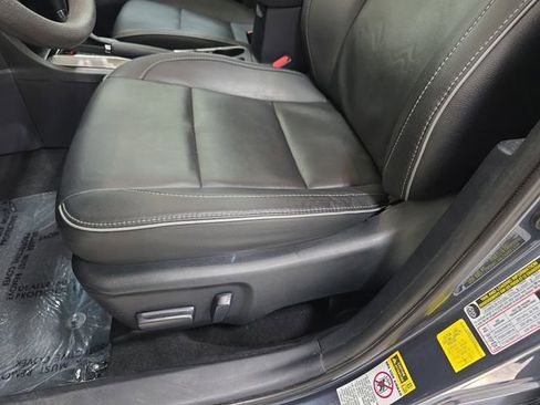 Used 2014 Toyota Corolla LE Premium w/ Driver Convenience Package image 29