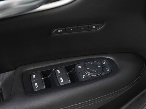 Used 2022 Cadillac XT5 Premium Luxury image 23