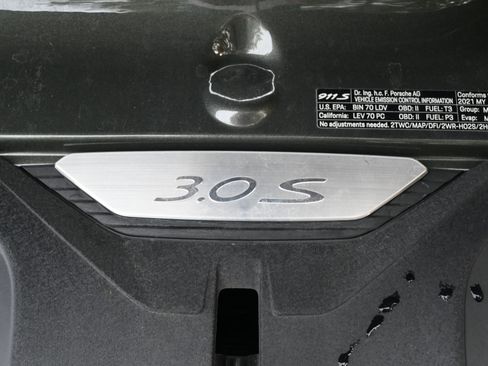 Certified 2021 Porsche 911 Carrera 4S image 23