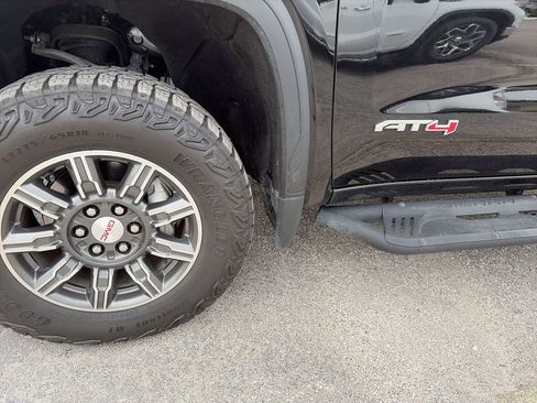 Used 2024 GMC Sierra 1500 AT4 w/ Technology Package AWD/4WD image 15