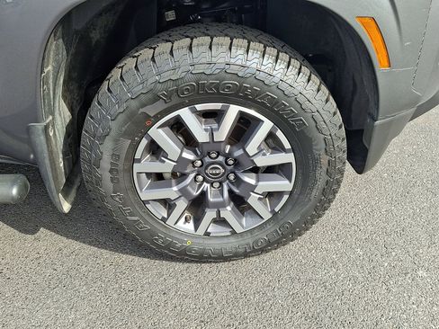 Used 2023 Nissan Frontier SV w/ Technology Package image 8