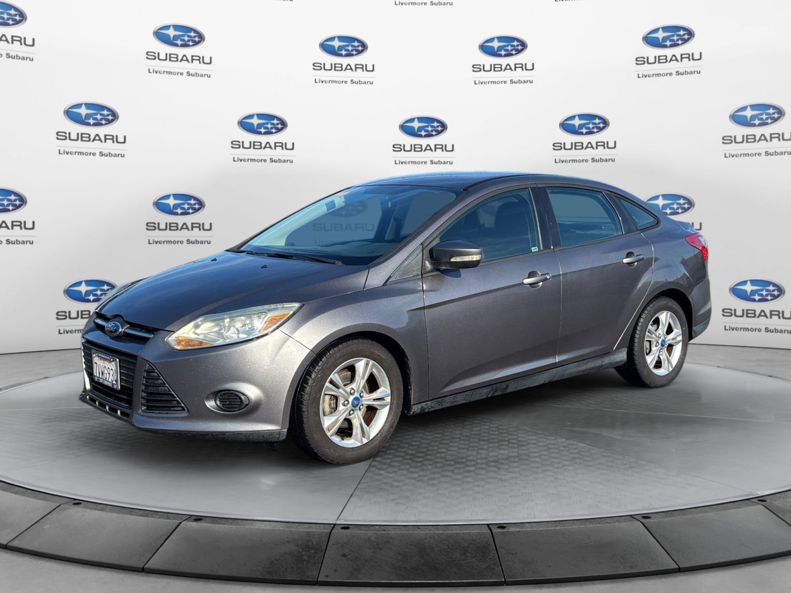 Used 2013 Ford Focus SE FWD image 2