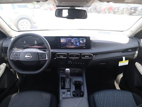 New 2026 Nissan Sentra SV w/ SV Convenience Package FWD image 7